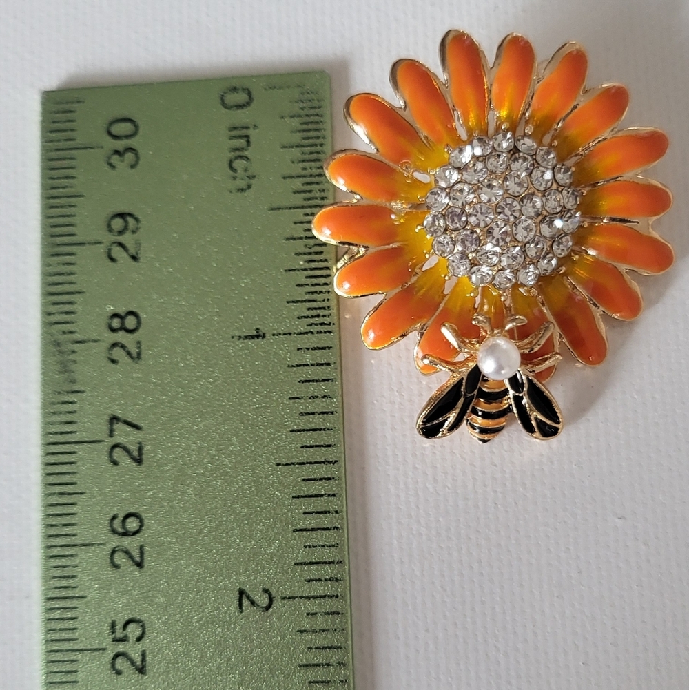 Cute Orange Sunflower Bee Brooch with Rhinestones - Picture 3 of 3